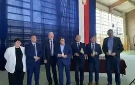 Dziś w Szkole Podstawowej nr 4 odbyły się obchody 35-lecia Samorządu Terytorialnego! 35