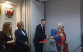 1000026076