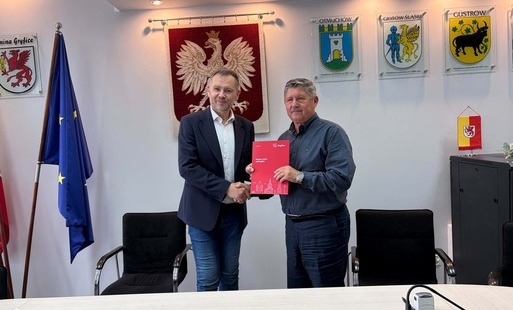 Zdjęcie do Podpisano umowę na rozbudowę kanalizacji i sieci wodociągowej w Gryficach