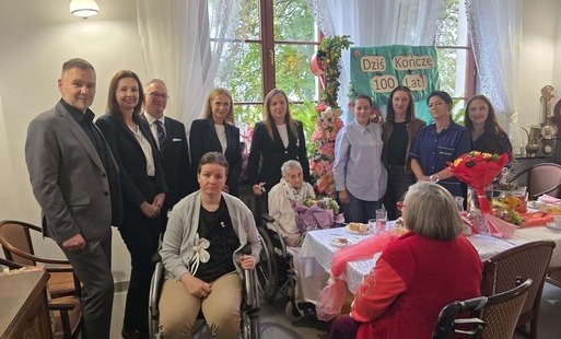 Zdjęcie do Wyjątkowy jubileusz w Gryficach. Pani Genowefa Mieżecka świętuje 100. urodziny!