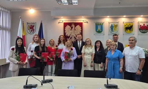 Zdjęcie do Nauczycielki z Gminy Gryfice odebrały akty mianowania